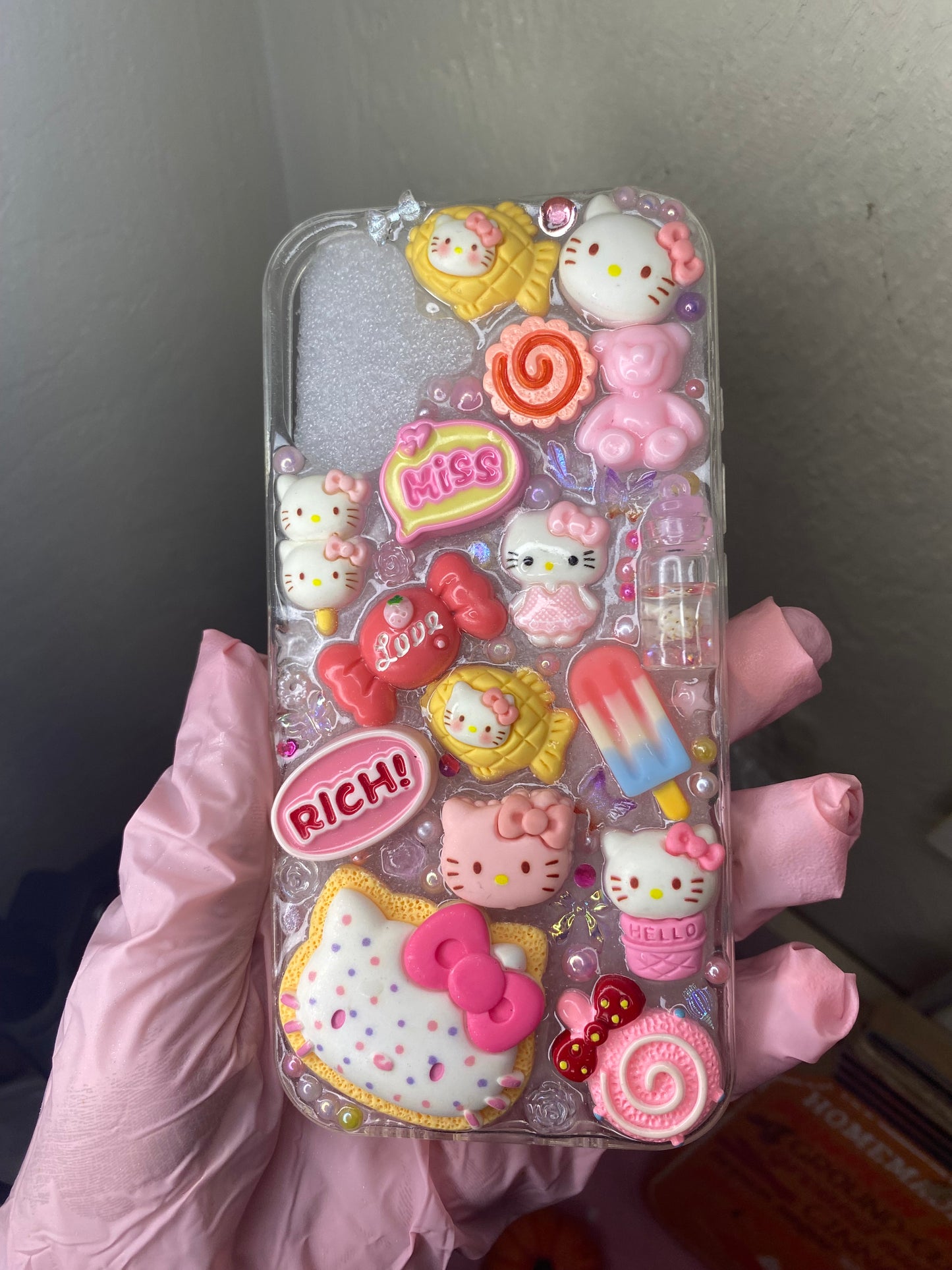 HK kawaii Iphone 16 (Premade)